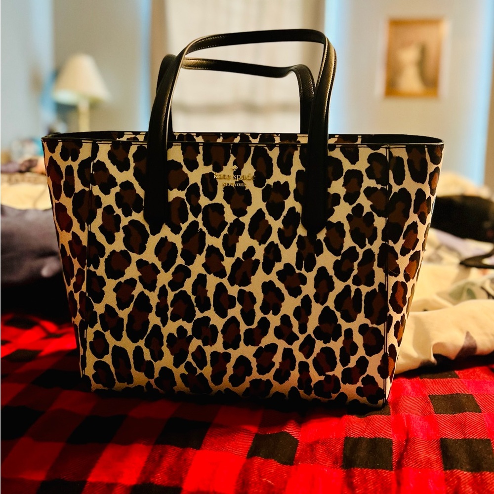 Kate Spade spotted satchel. NWT. Never used. $80